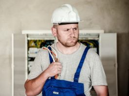 What Is Workers' Compensation Insurance and How Does It Help Your Business?